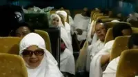 Jemaah calon haji Indonesia di Madinah mulai menuju Mekah.