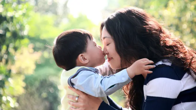 orang tua dan anak laki-laki