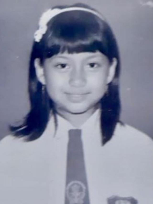 Pasfoto 6 Seleb Cewek Saat SD Ini Sudah Pancarkan Aura Bintang, Curi Perhatian