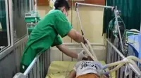 Salah satu korban pesta miras tengah dirawat di rumah sakit
