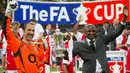 Vieira membawa Arsenal memenangi gelar juara Liga Inggris pada 2003/04 tanpa kekalahan. The Gunners menang 26 kali dan 12 imbang. (Foto: AFP/Pool/Ian Hodgson)