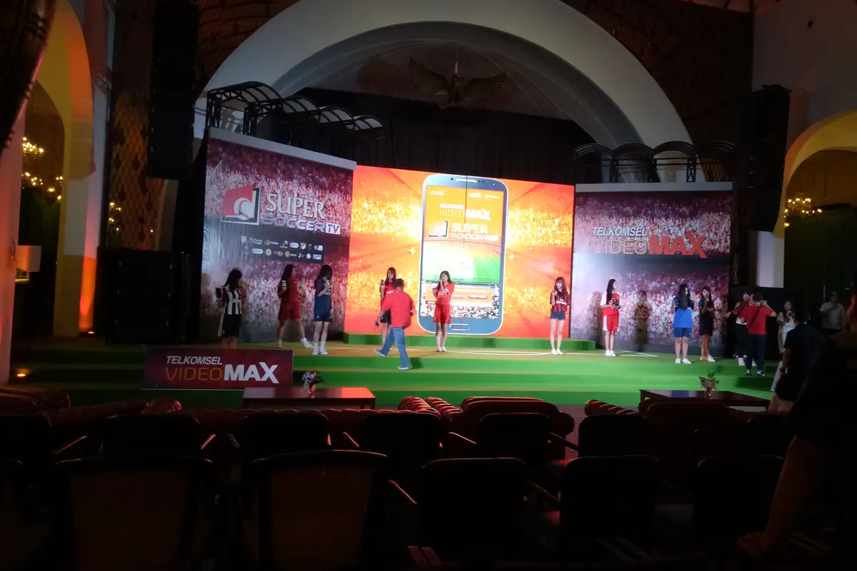 Telkomsel bekerja sama dengan SuperSoccer TV meluncurkan VideoMAX SuperSoccer TV.
