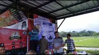Panwascam dua kecamatan di Cirebon terpaksa bubarkan kampanye dua caleg DPRD Provinsi Jawa Barat karena tidak memiliki STTP. Foto (Liputan6.com / Panji Prayitno)