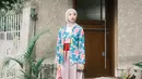 Selebgram kelahiran 2002 ini sangat pintar dalam bergaya penampilan. Hijab yang dikenakan terlihat pas dengan pakaian kebaya warna biru. Dengan perpaduan yang pas, Ansellma Putri semakin terlihat memesona dan bikin netizen terpesona. (Liputan6.com/IG/@ansellmaputri)