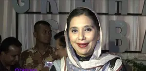 Bagaimana penampilan Ayu Azhari di pernikahan anak Jokowi?