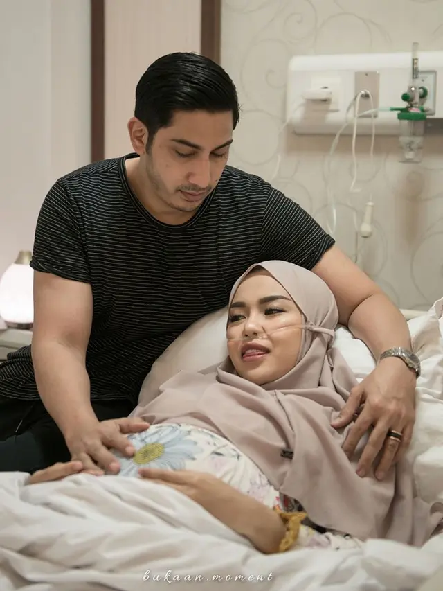 6 Potret Medina Zein Azhari, Adik Ipar Ayu Azhari yang Baru Malahirkan