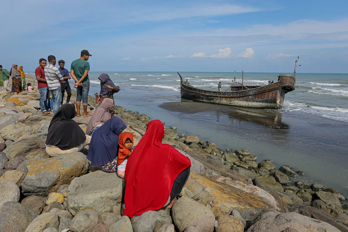 Penampakan Perahu Pengungsi Rohingya yang Terdampar di Aceh
