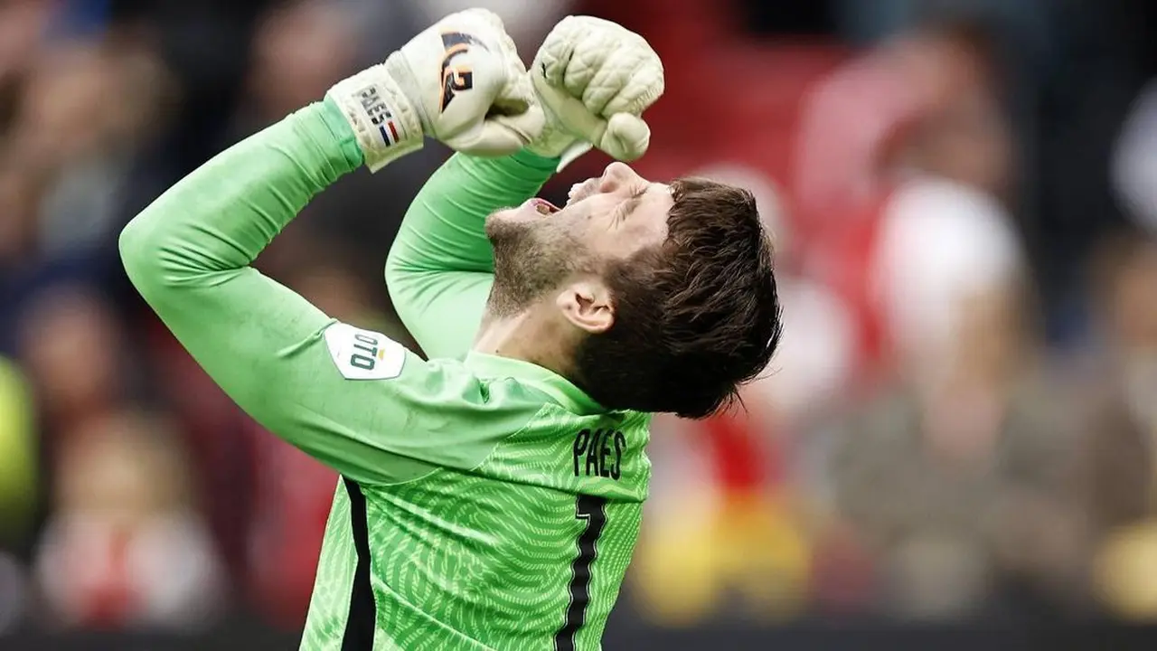 Kiper FC Dallas di Major League Soccer (MLS) yang mempunyai darah Indonesia, Maarten Paes.