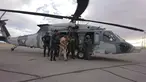 Gembong narkoba asal Meksiko, Joaquin "El Chapo" Guzman dikawal ketat jelang diekstradisi ke New York, di Ciudad Juarez, Meksiko, (19/1). Guzman adalah pemimpin kartel Sinaloa yang sering mengirim narkotika ke AS. (AFP Photo/Mexican Interior Ministry)