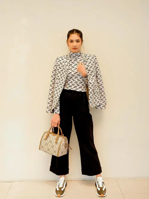 WHAT'S INSIDE HER BAG: MIKHA TAMBAYONG AND TORY BURCH T MONOGRAM