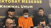 Direktur Reserse Kriminal Umum Polda Metro Jaya Kombes Wira Satya Triputra saat konferensi pers, Selasa (3/5/2025). (Liputan6.com/Ady Anugrahadi).