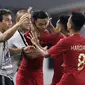 Para pemain Timnas Indonesia merayakan gol yang dicetak Alfath Fathier ke gawang Timor Leste pada laga Piala AFF 2018 di SUGBK, Jakarta, Selasa (13/11). Indonesia menang 3-1 atas Timor Leste. (Bola.com/M. Iqbal Ichsan)