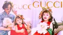 <p>Demam tren Gucci Model Challenge tengah merajalela Tak ketinggalan di kalangan selebriti Indonesia. Asmirandah dan sang putri, Chole juga ikut meramaikan tren tersebut. (Instagram/instagram89).</p>