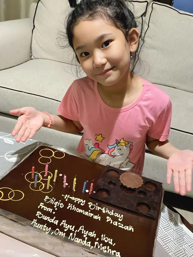 Ayu Ting Ting rayakan ultah anak ke-9 dengan sederhana