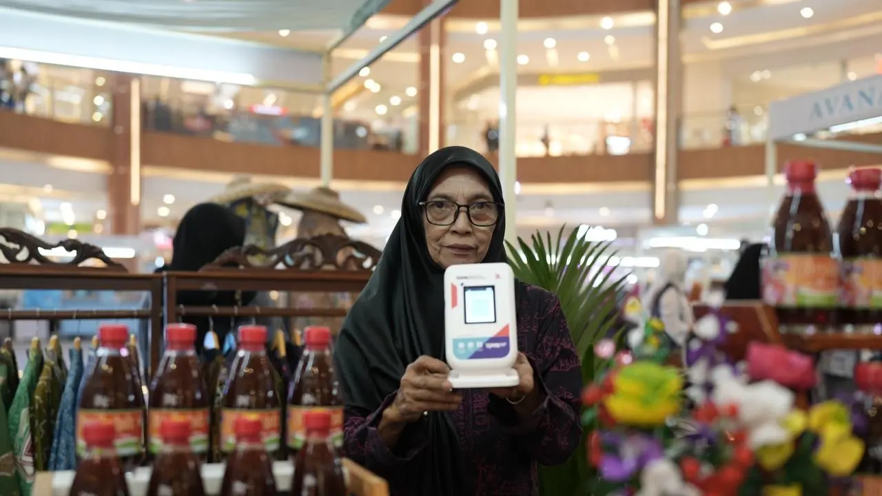 UMKM adopsi teknologi pembayaran QRIS Tap