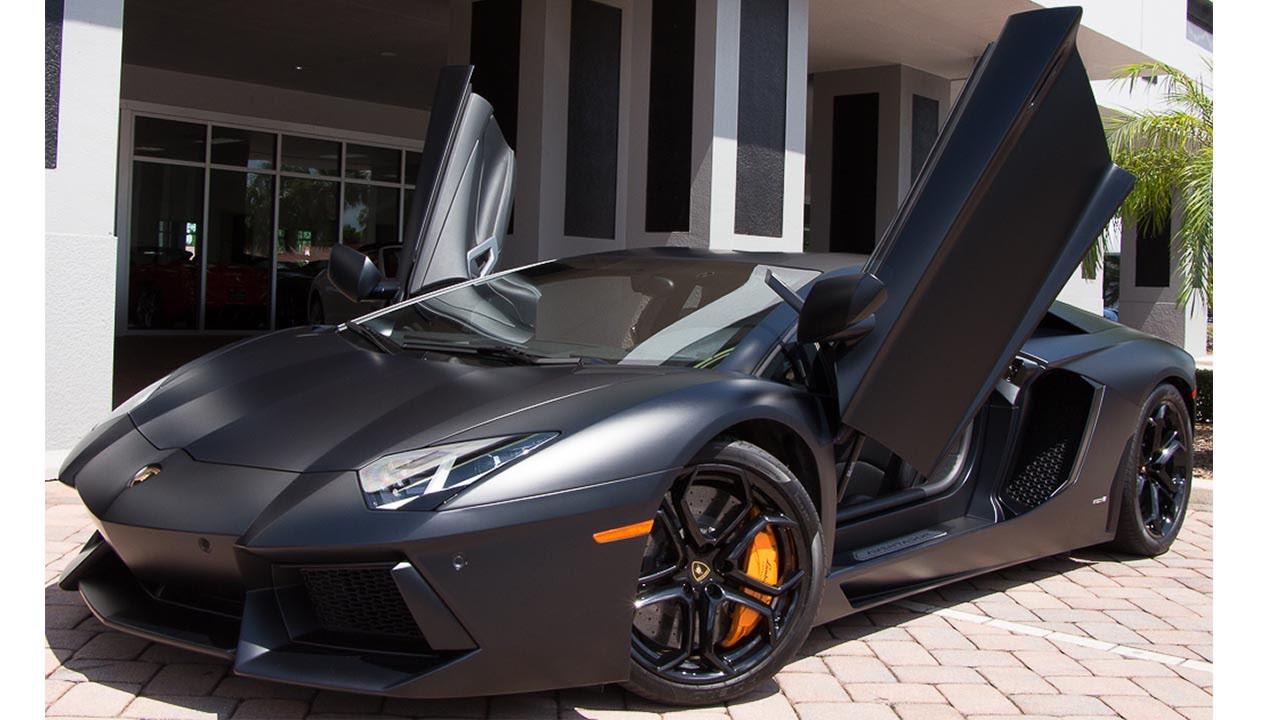 Lamborghini Aventador LP700-4 Black