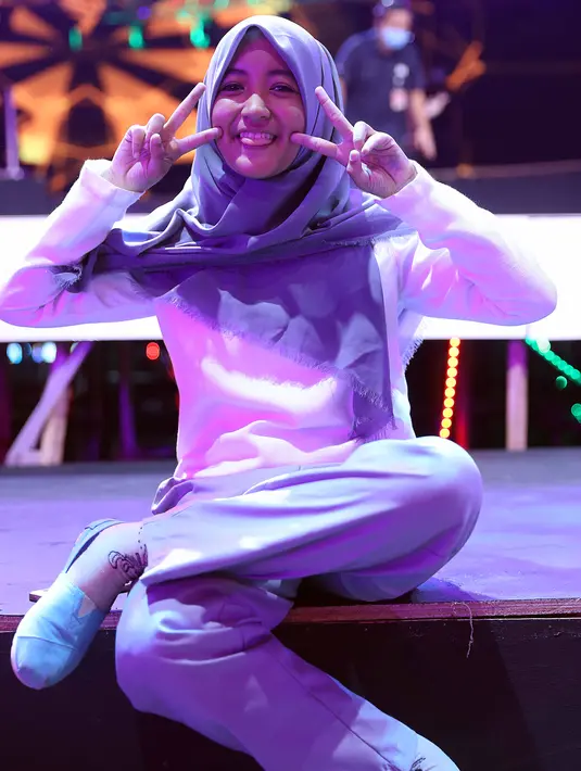 Pada panggung megah itu, Arafah Rianty tidak akan seperti biasanya. Kali ini, demi HUT Indosiar remaja asal Depok itu akan tampil nyanyi sambil berjoged. (Nurwahyunan/Bintang.com)