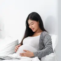 ilustrasi ibu hamil/copyright by RONNACHAIPARK/Shutterstock