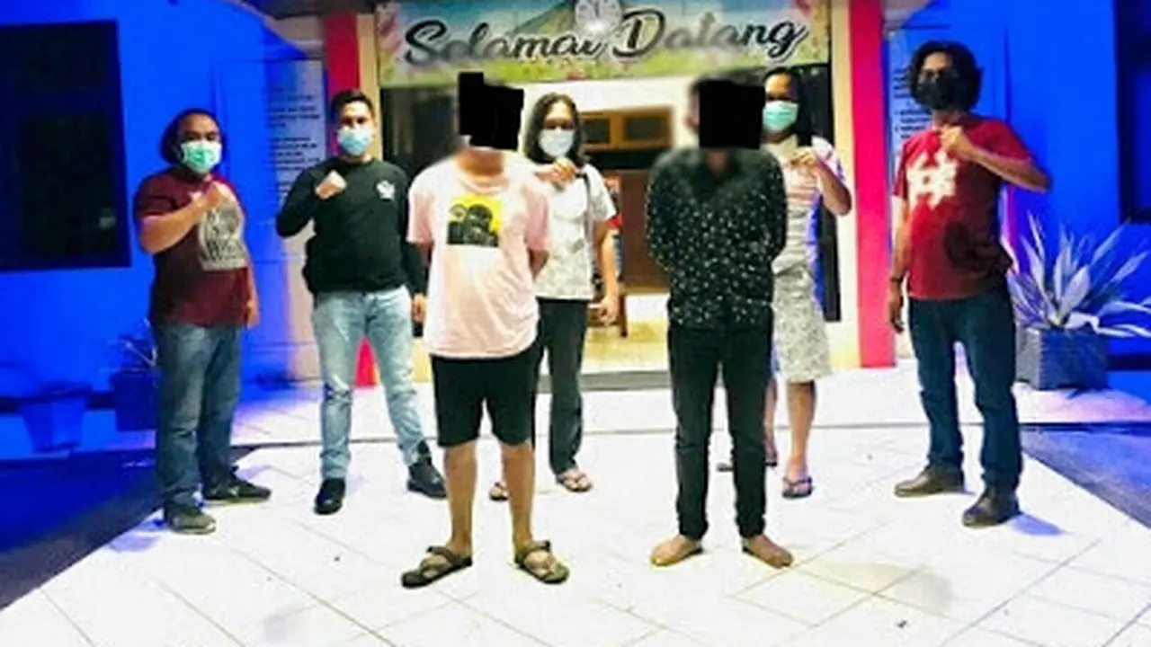 Tim Resmob Polres Tomohon berhasil mengamankan dua lelaki asal Kabupaten  Minahasa Selatan, Sulut, masing-masing BM alias Bayu (21) dan RT alias Randi.