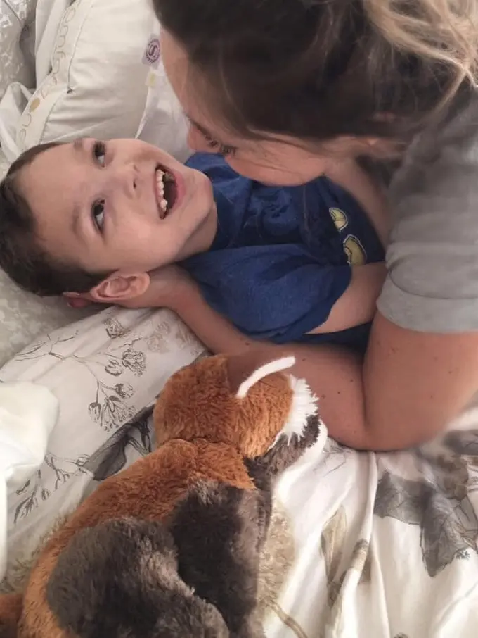 [Fimela] Carter dan Victoria