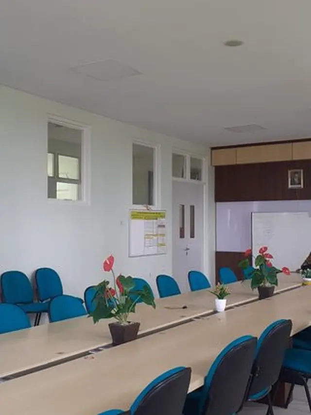 6 Potret Ruang Kelas Ini Unik Banget, Bikin Murid Geleng Kepala