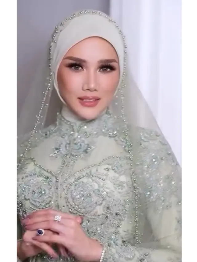 6 Detail Penampilan Mulan Jameela di Akad Nikah Al Ghazali, Wajahnya Bikin Pangling