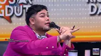 "Keisya kamu kalau lagi kurang enak badan, kalau nyanyi ajak dia (Dila). Dia nyanyi di belakang, lu lipsync," kata Ivan Gunawan. (Foto: YouTube/ Rising Star Dangdut)