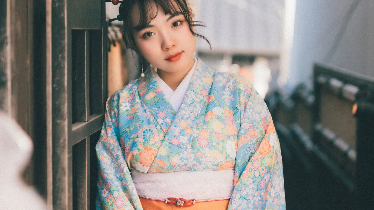 Contoh ilustrasi perempuan Jepang