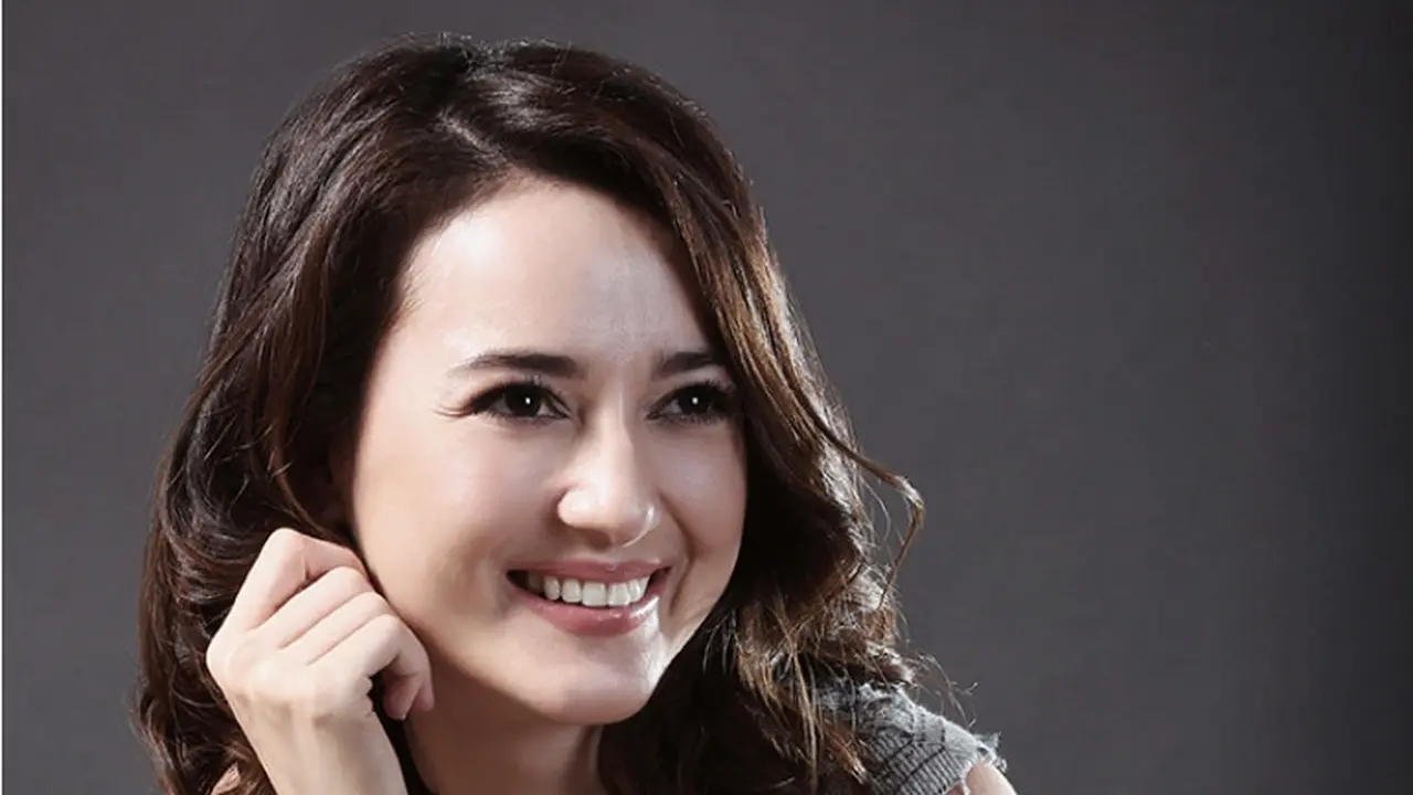 [Bintang] Julie Estelle