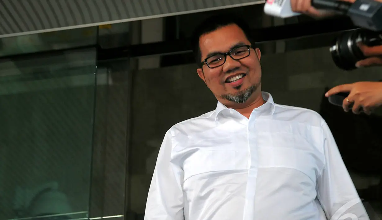 Budi diperiksa terkait kasus dugaan korupsi sengketa pilkada kota Palembang yang telah menjerat Wali Kota Palembang Romi Herton dan istrinya Masyitoh, Senin (1/9/2014) (Liputan6.com/Faisal R Syam)