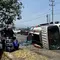 Kronologi Mobil Damkar Terguling Saat Datangi Kebakaran, Petugas Sampai Terlempar