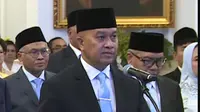 Presiden Prabowo Subianto resmi melantik Velix Wanggai sebagai Ketua Komite Eksekutif Percepatan Pembangunan Otonomi Khusus (Otsus) Papua. (Foto: Tangkapan layar Youtube Sekretariat Presiden).
