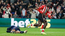 Gol penyeimbang di masa tambahan waktu dari Brian Brobbey menjadi pukulan telak bagi Arsenal, yang sudah unggul hingga menit-menit akhir. (Owen Humphreys/PA via AP)