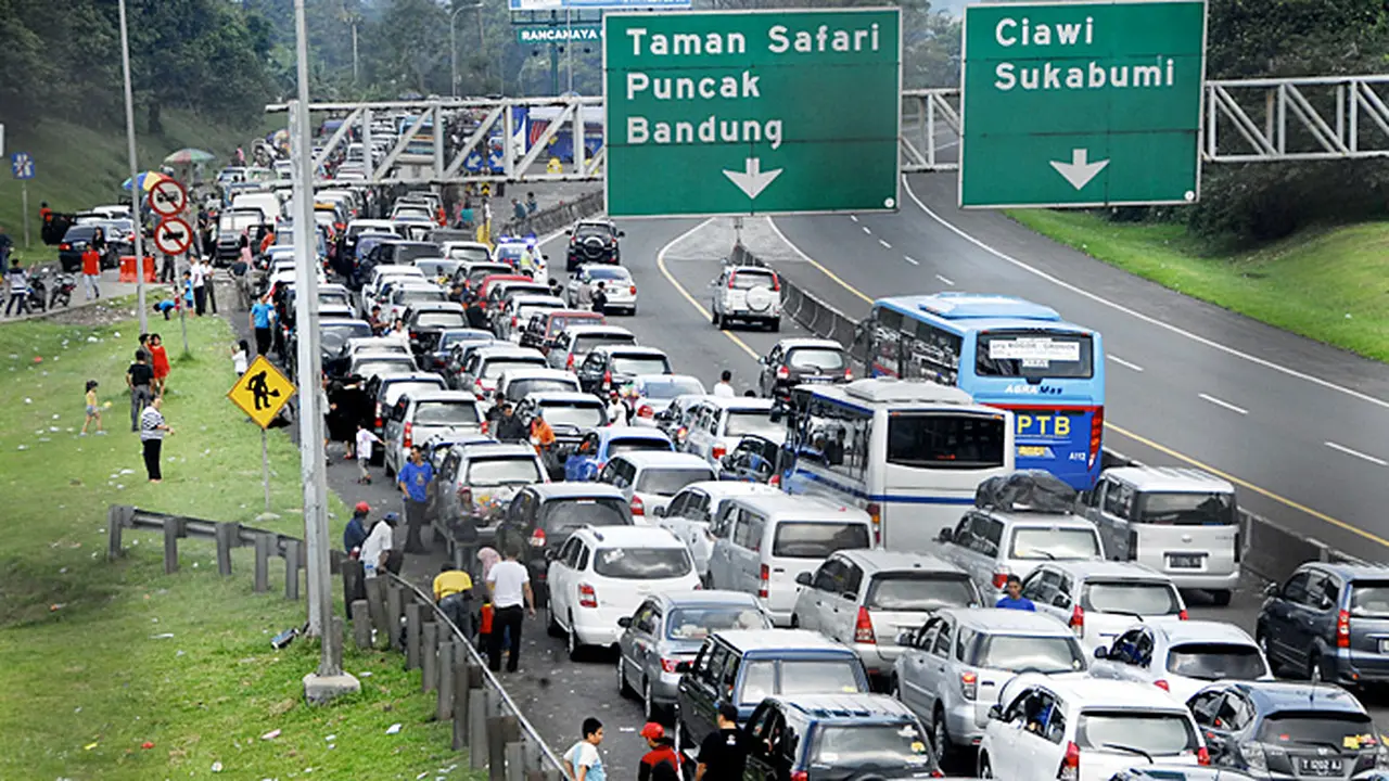(lip6malam)  Puncak