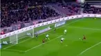 Barcelona menjejakan satu kaki di final Copa Del Rey hingga PSG semakin tak terbendung untuk mempertahankan gelar Liga Prancis.