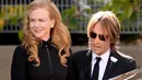 Suami dari Nicole Kidman ini juga mengatakan akhirnya pertempuran panjang sang ayah dengan penyakit kanker telah berakhir dalam damai. Kecintaan sang ayah pada musik country tetap ada dalam jiwanya. (Bintang/EPA)