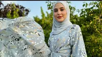 5 Model Gamis Layer atau Bertumpuk, Modis dan Elegan