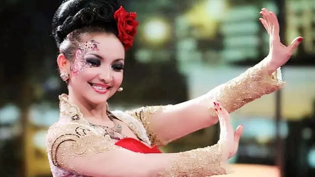 [Bintang] Roro Fitria