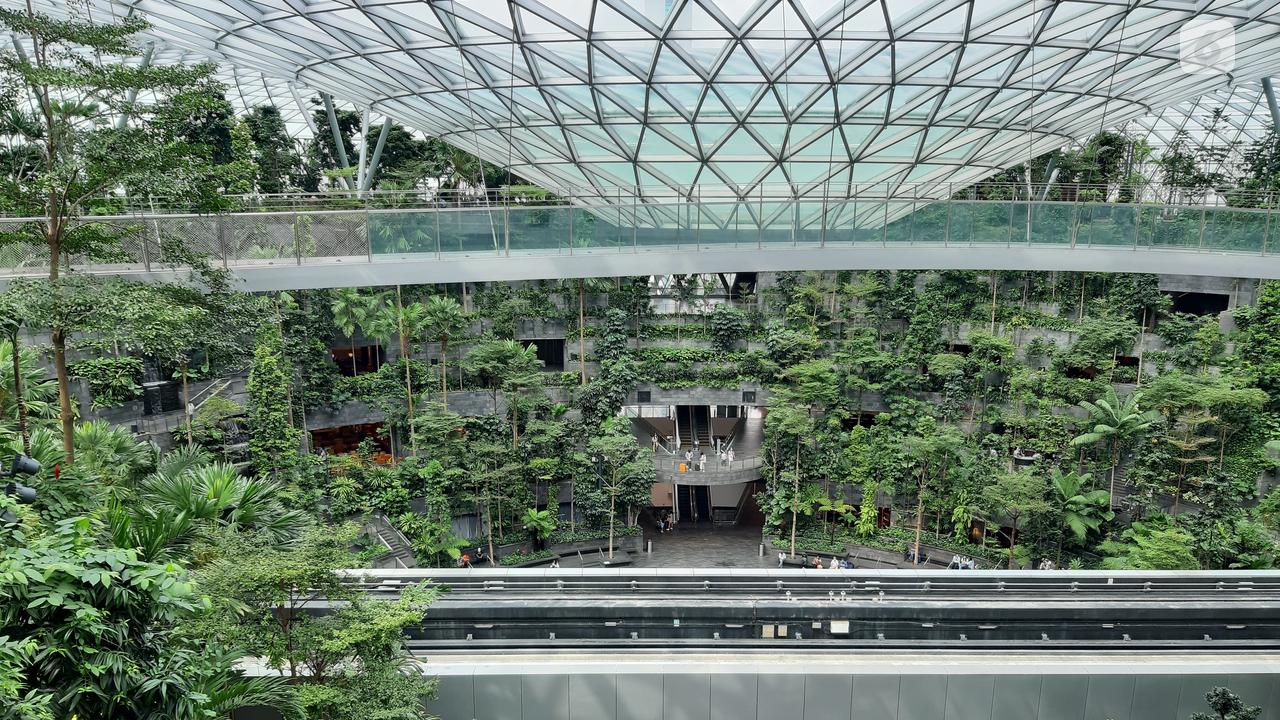 Bandara Changi di Singapura.