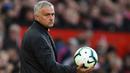 Hasil yang kurang memuaskan saat menjadi manajer Manchester United membuat Jose Mourinho kariernya bersama Setan Merah tidak berlangsung lama. (AFP/Oli Scarff)