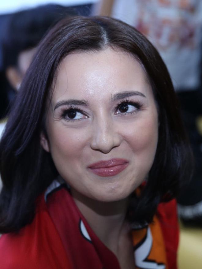 Akui Manja, Julie Estelle Sering Kangen Sama Mama - Celeb ...
