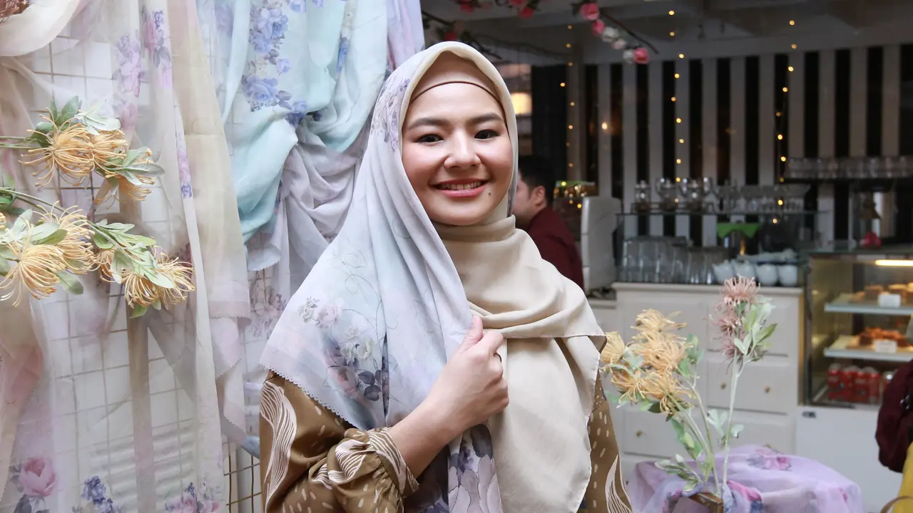 [Fimela] Eriska Rein Berhijab