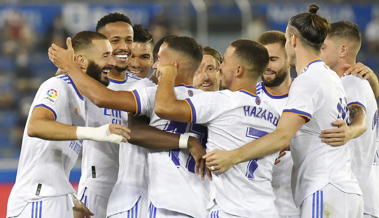 Kemenangan ini mengantarkan Real Madrid bertengger di puncak klasemen La Liga. Mereka mengumpulkan tiga poin di pekan pertama. (Foto: AP/Alvaro Barrientos)