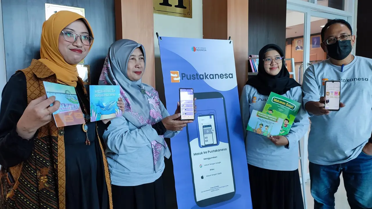 Unesa melaunching aplikasi Pustakanesa untuk kaum difabel. (Dian Kurniawan/Liputan6.com)