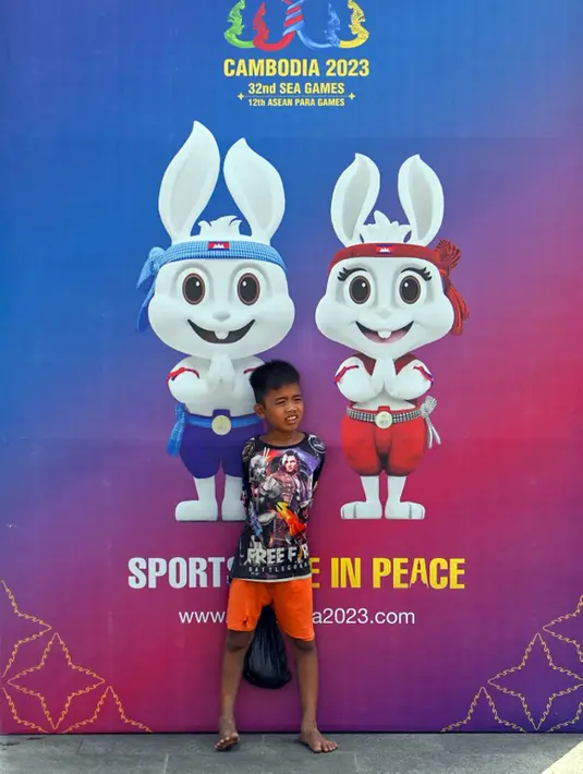 Ajang olahraga terbesar Asia Tenggara untuk pertama kalinya digelar di Kamboja mulai 5 hingga 17 Mei dan mempertandingkan 608 nomor dari 37 cabang olahraga. (TANG CHHIN Sothy/AFP)
