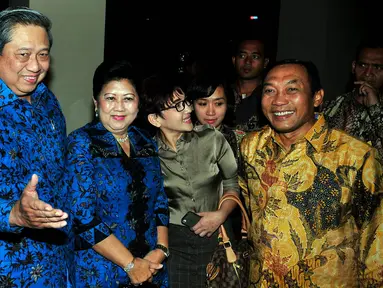 Susilo Bambang Yudhoyono dan Ani Yudhoyono menghadiri acara reuni Akmil angkatan 1973 di Jakarta, Jumat (7/11/2014). (Liputan6.com/Johan Tallo) 