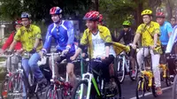 Naik Sepeda di Bundaran HI, Jokowi: Jangan Sradak-sruduk!