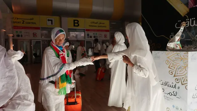 Jemaah Haji Indonesia saat tiba di Bandara King Abdulaziz, Jeddah. Darmawan/MCH