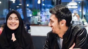 Aktivitas Vebby Palwinta Dan Razi Bawazier Setelah Menikah News Entertainment Fimela Com