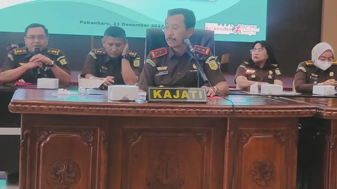 Kepala Kejati Riau Dr Supardi.